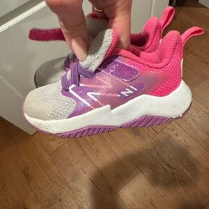 New Balance Kids Size 6 Pink and Purple Sneakers